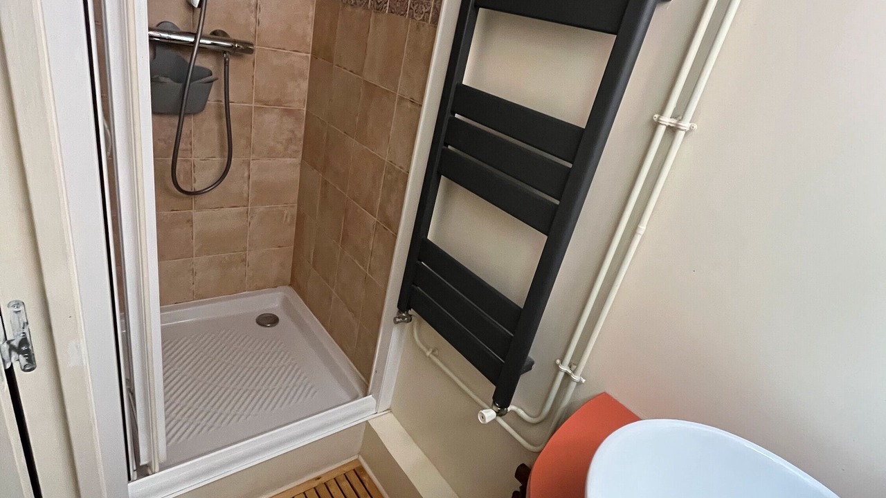 Photo of Bathroom in Sainte-Genevieve-des-Bois