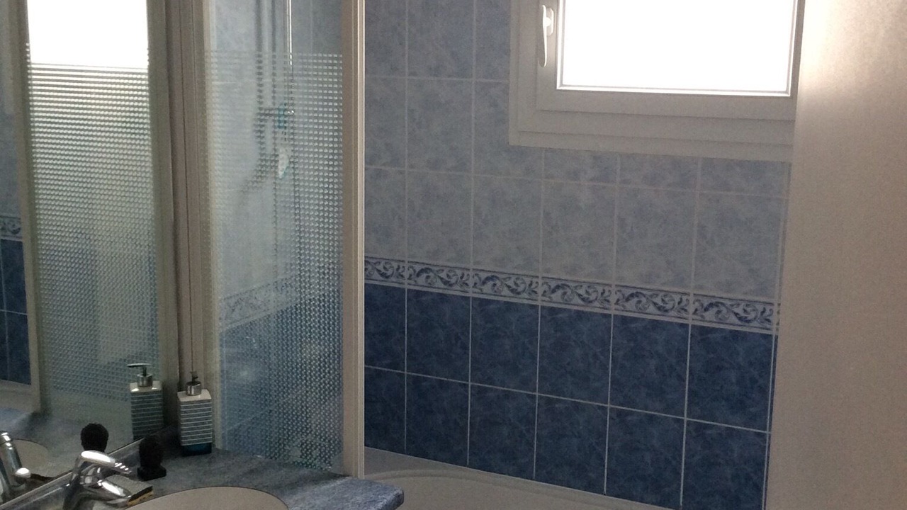 Photo of Bathroom in Sainte-Genevieve-des-Bois