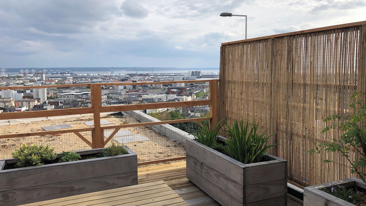 Photo of Patio Balcony in Cote Est Soquence