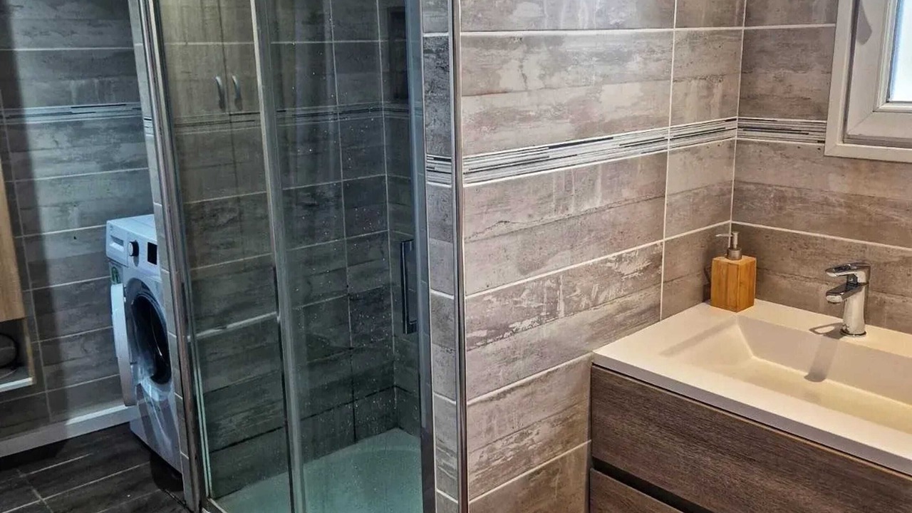 Photo of Bathroom in Chalons-en-Champagne