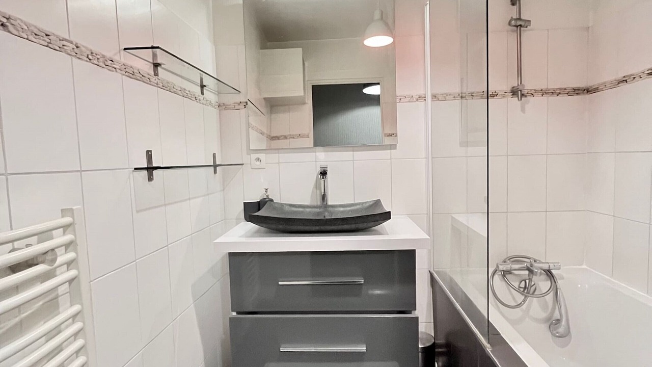 Photo of Bathroom in Coutures