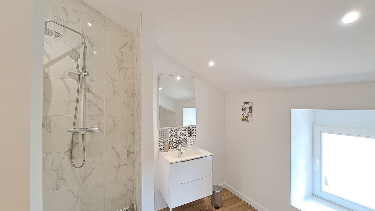 Photo of Bathroom in Berru