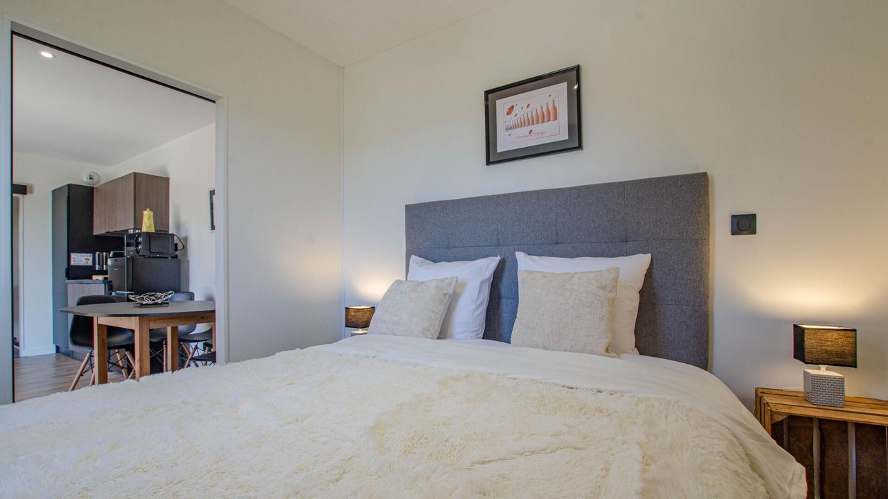 Photo of Bedroom in Arsonval