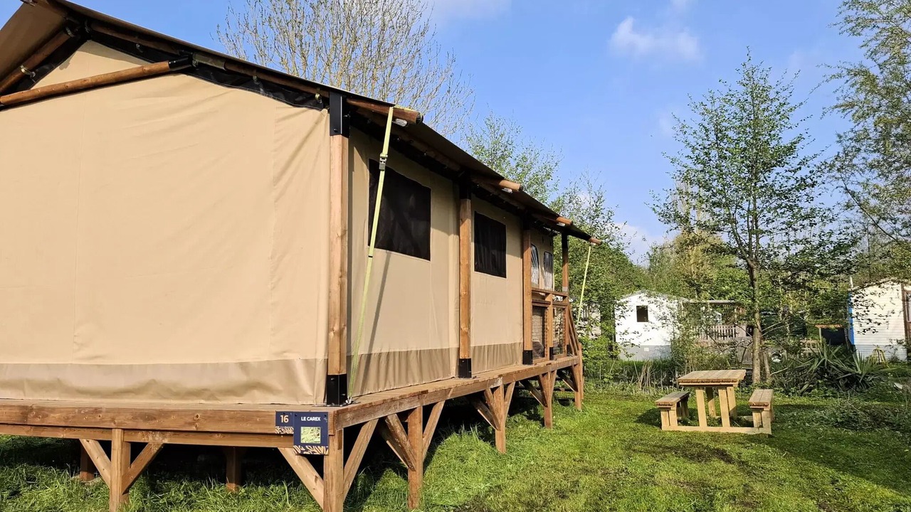 Photo of Outdoor in Long