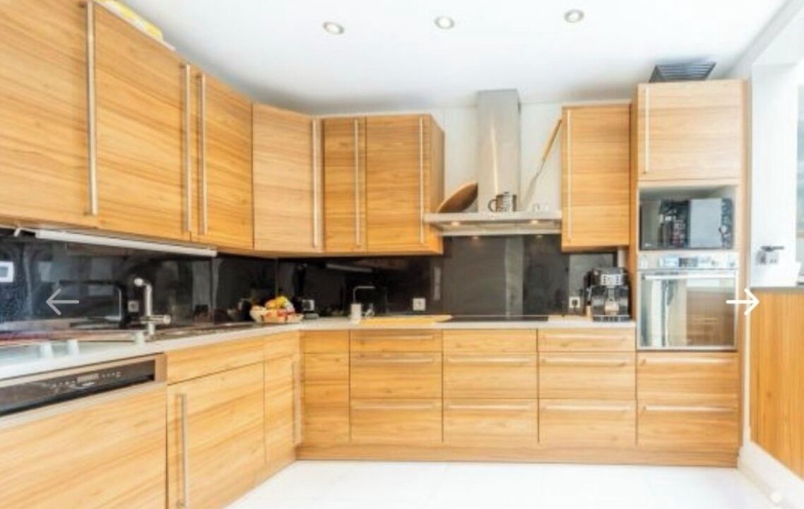 Photo of Kitchen in Port-Aviation