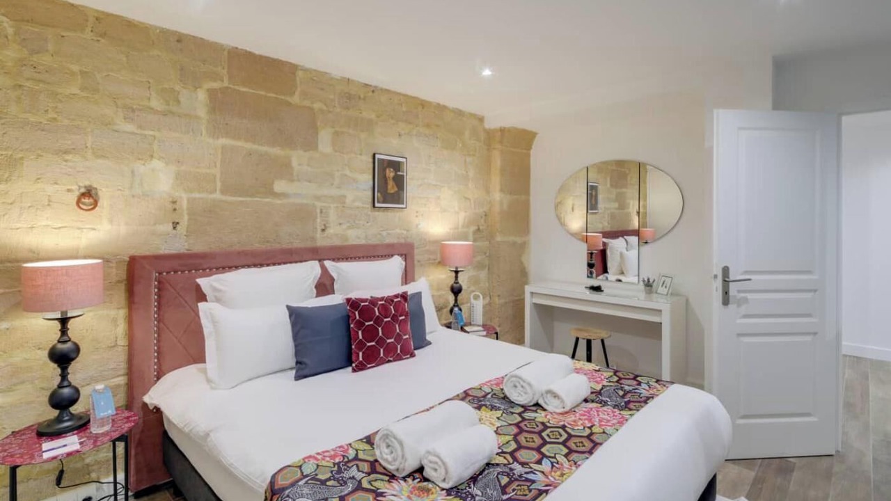 Photo of Bedroom in 2nd Arrondissement