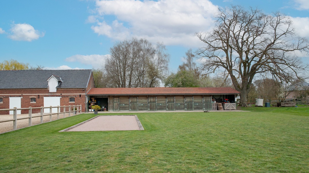 Photo of Outdoor in Damery