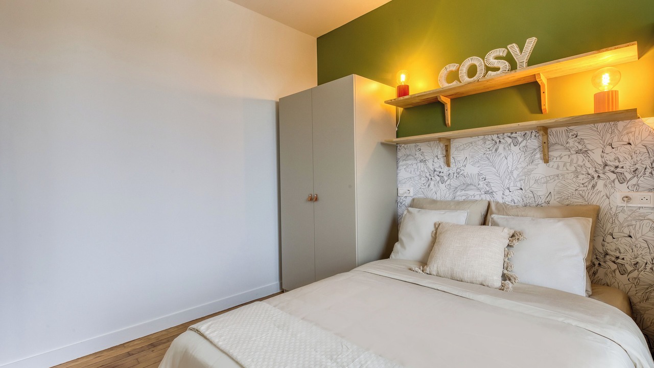 Photo of Bedroom in Saint-Cloud