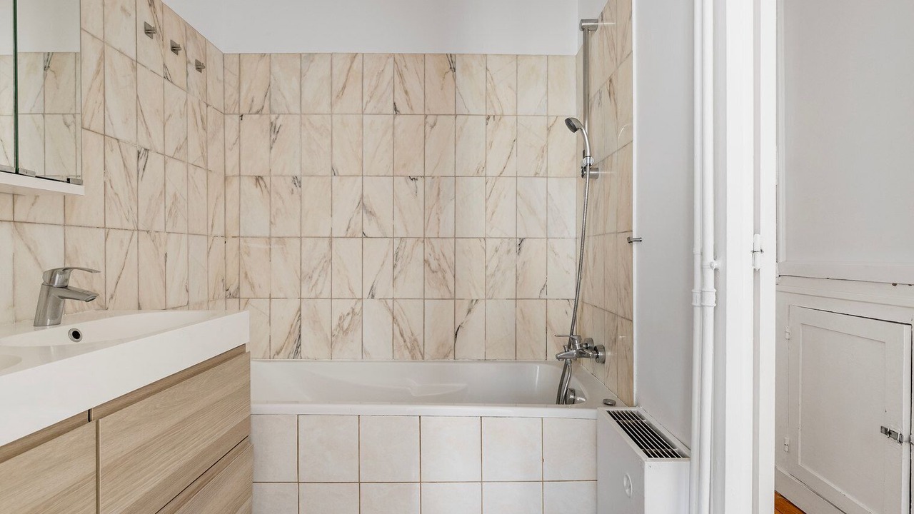 Photo of Bathroom in 17th Arrondissement Batignolles-Monceau
