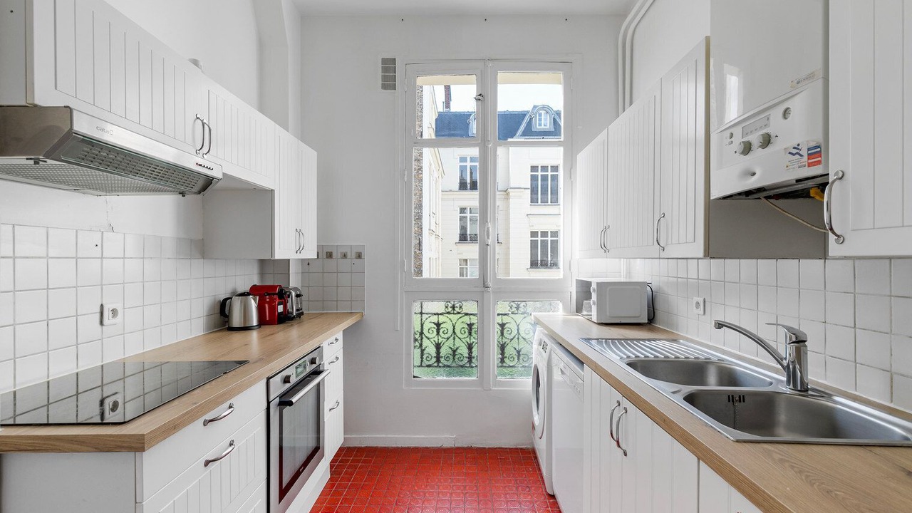 Photo of Kitchen in 17th Arrondissement Batignolles-Monceau
