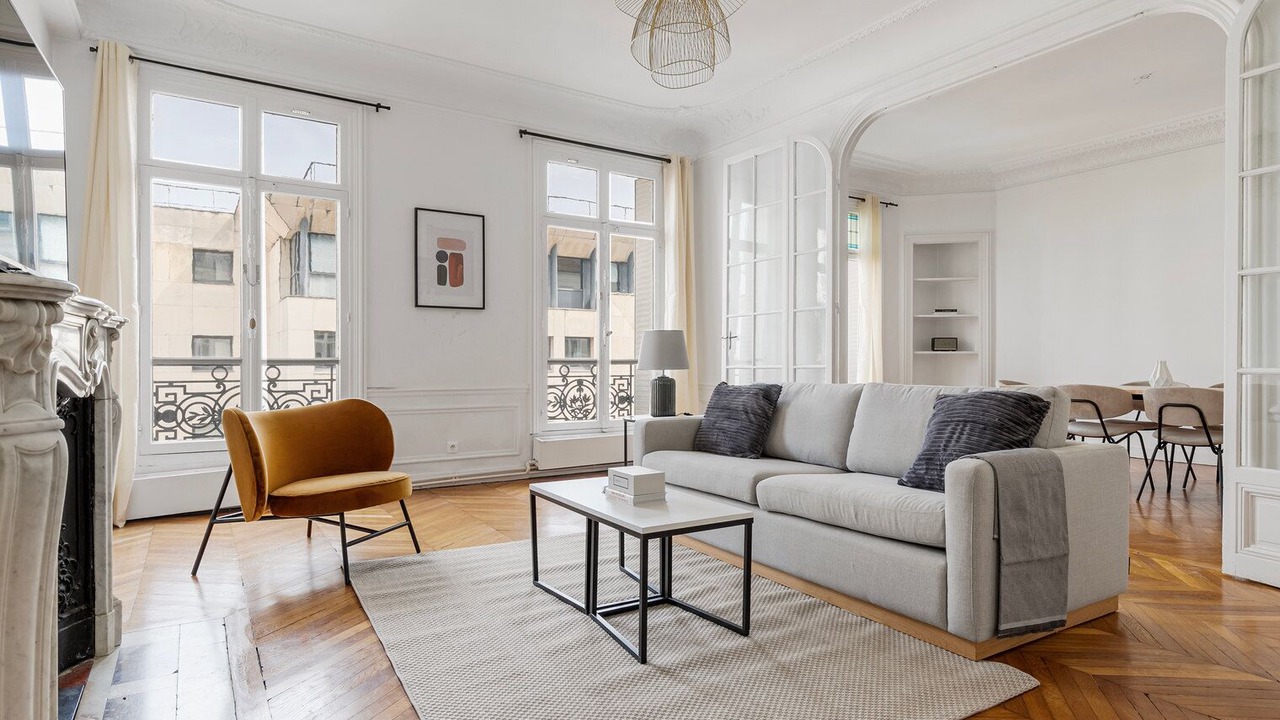 Photo of Livingroom in 17th Arrondissement Batignolles-Monceau