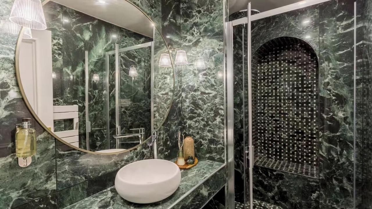 Photo of Bathroom in Quartier de la Place-Vendome