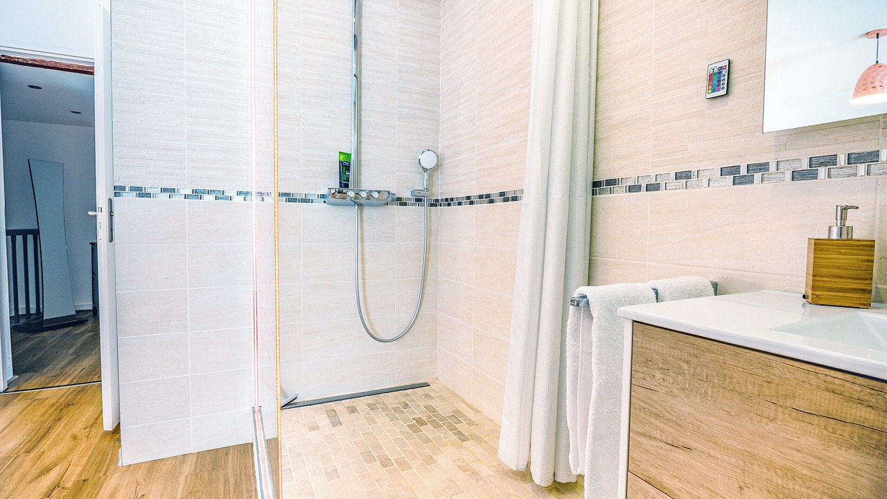 Photo of Bathroom in Le Mesnil-sur-Oger