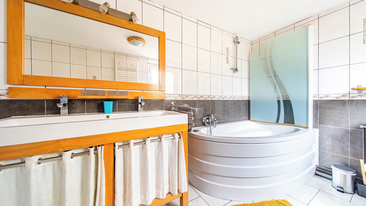Photo of Bathroom in Saint-Michel-sur-Orge