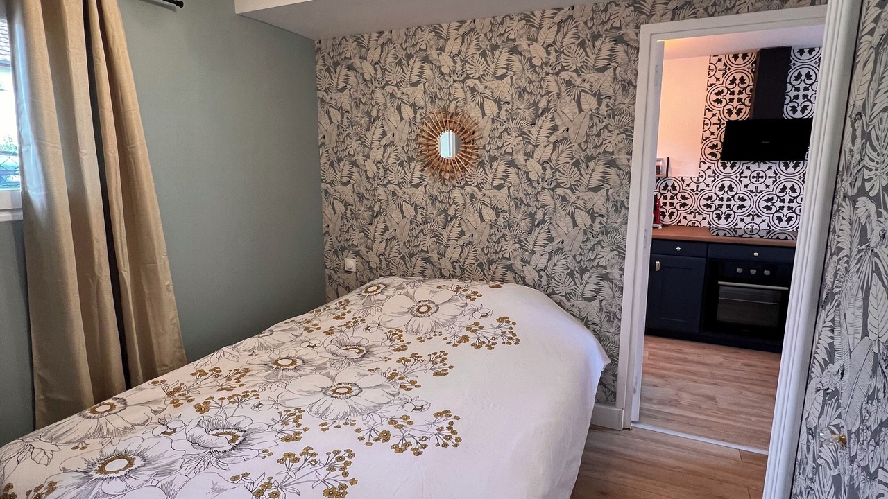 Photo of Bedroom in Saint-Julien-les-Villas