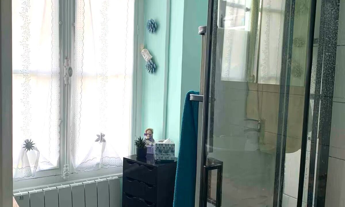 Photo of Bathroom in Bus-Saint-Remy