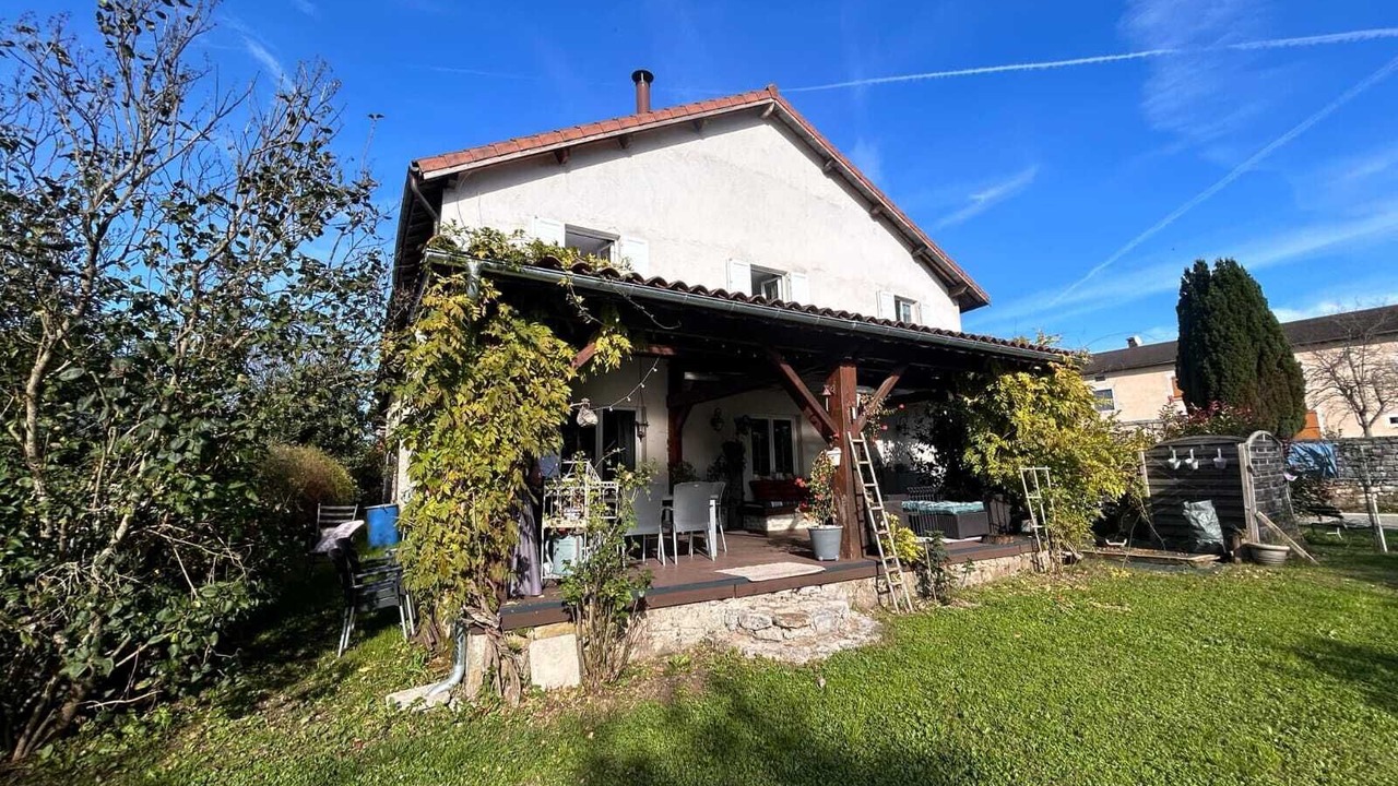 Photo of Outdoor in Saint-Hymetiere