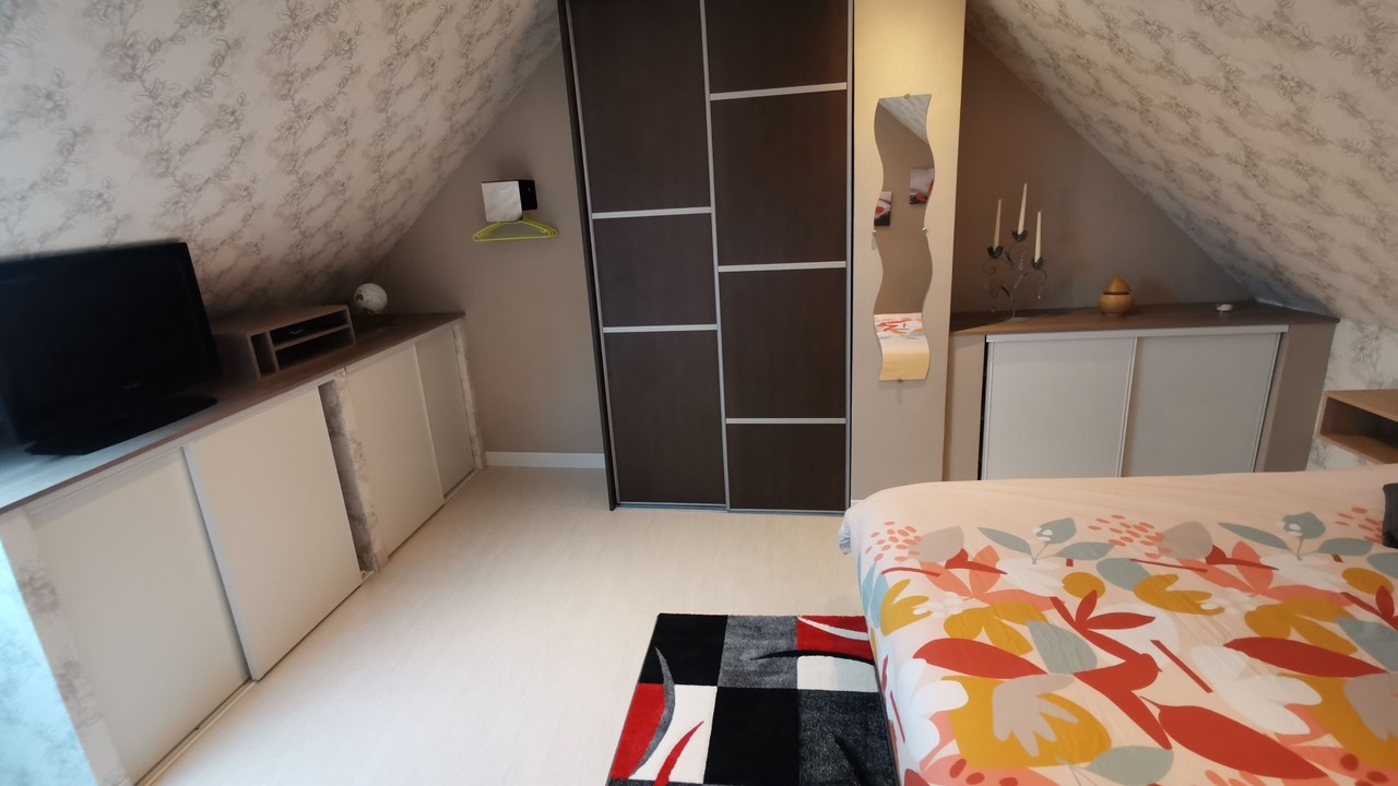 Photo of Bedroom in Meneslies