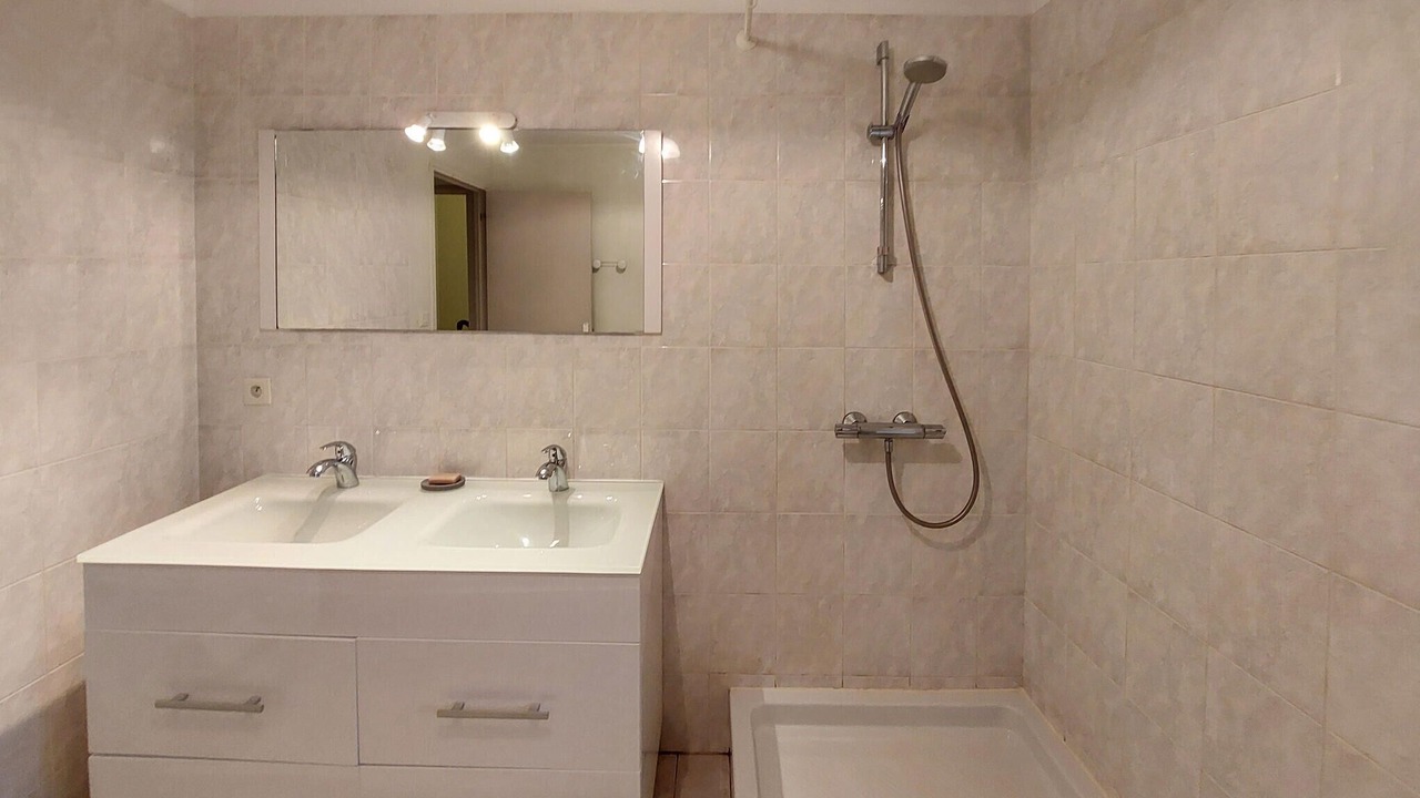 Photo of Bathroom in Egry
