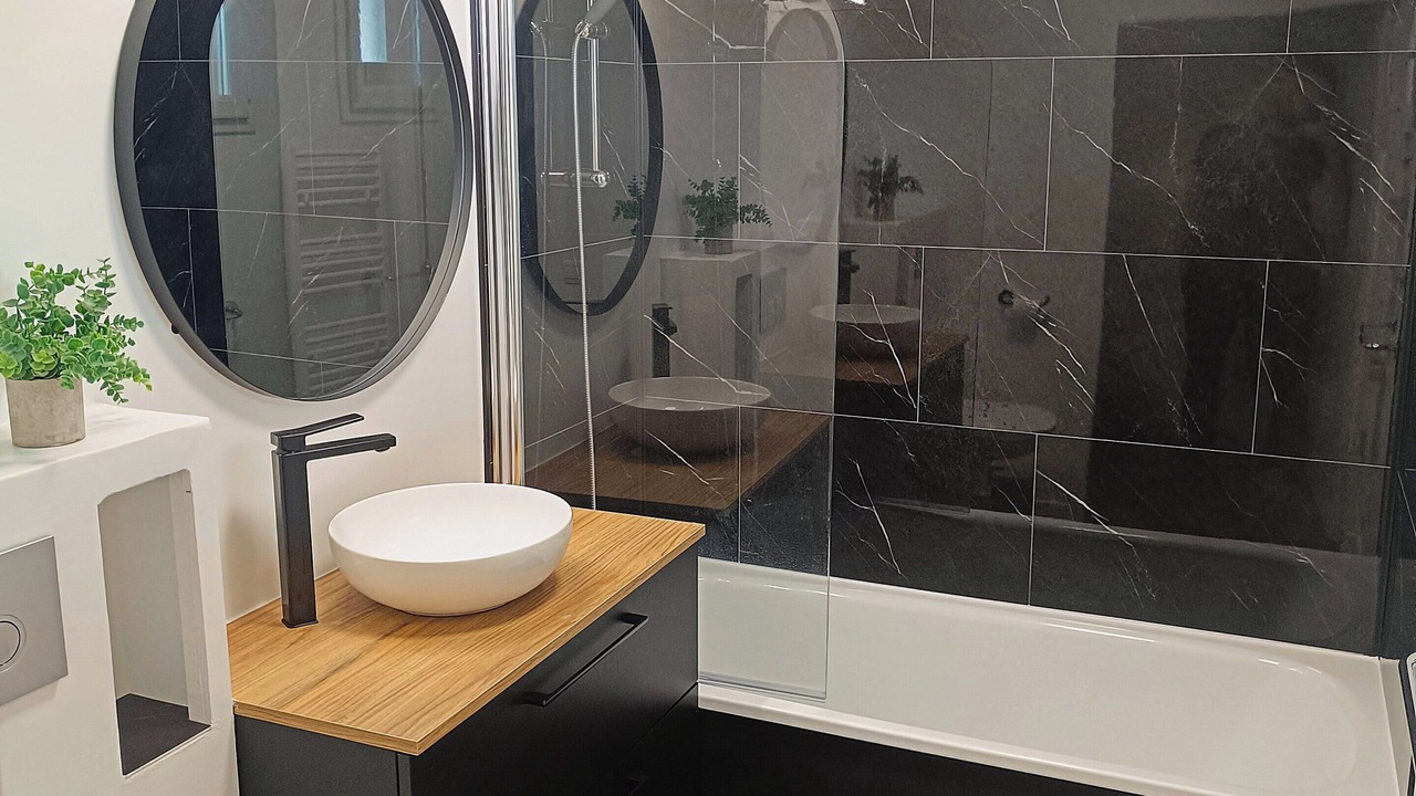 Photo of Bathroom in Equemauville