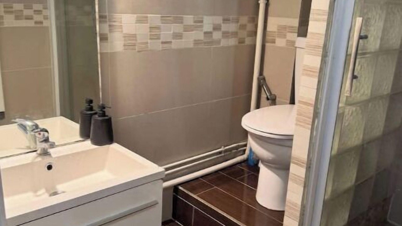 Photo of Bathroom in Alfortville