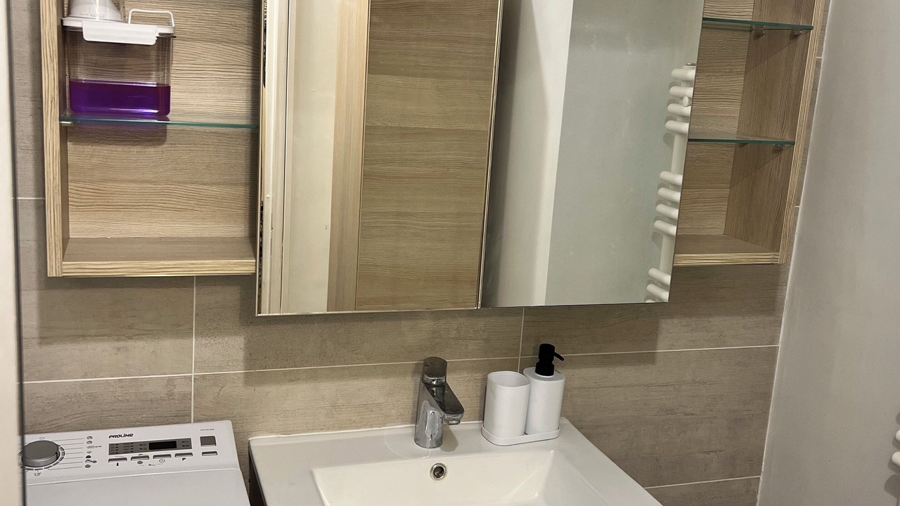 Photo of Bathroom in Saint-Cyr-l'Ecole
