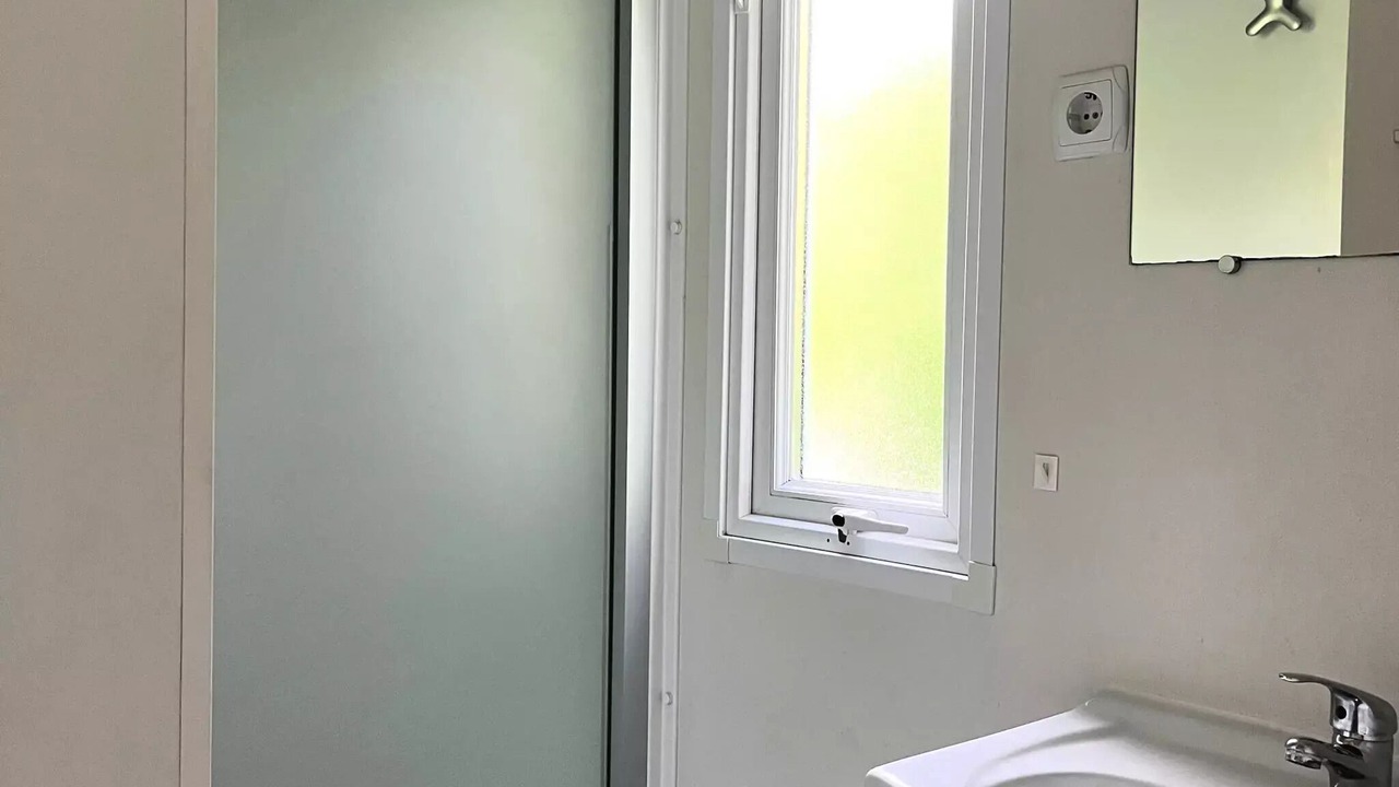 Photo of Bathroom in Angicourt