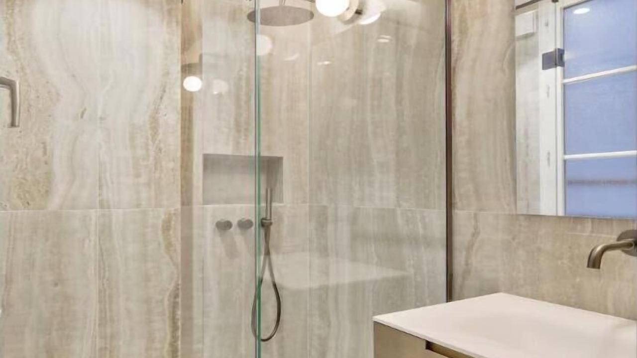Photo of Bathroom in Madeleine