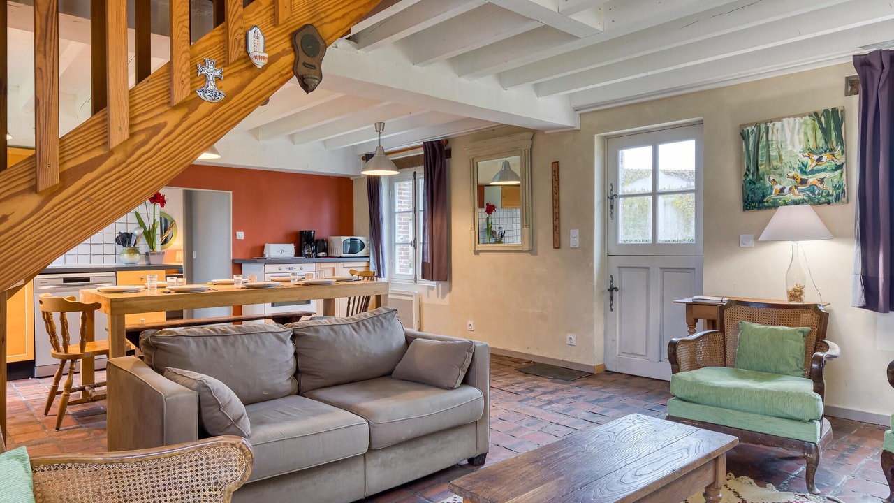 Photo of Bedroom in Les Baux-de-Breteuil