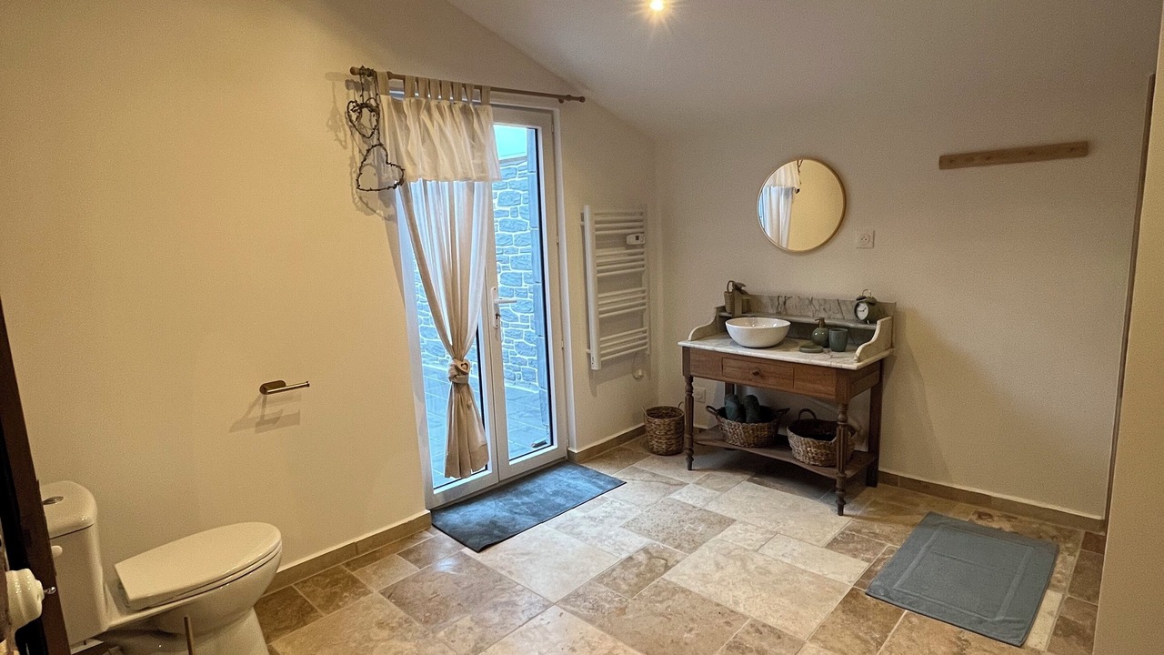 Photo of Bathroom in Landrecies