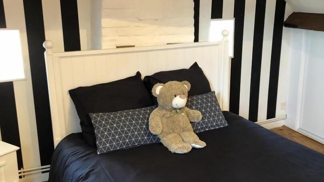 Photo of Bedroom in Carly