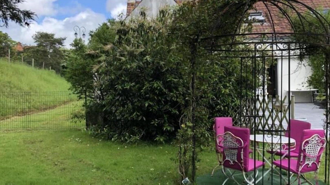 Photo of Outdoor in Carly