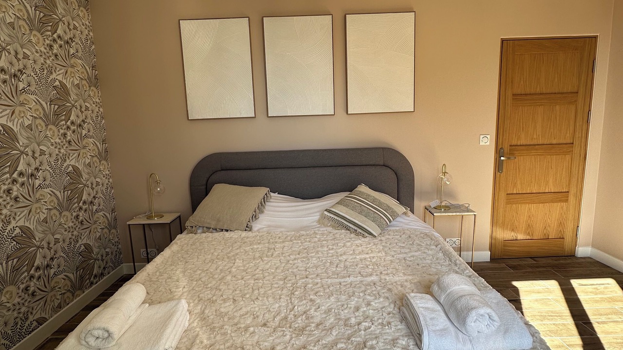 Photo of Bedroom in Enghien-les-Bains
