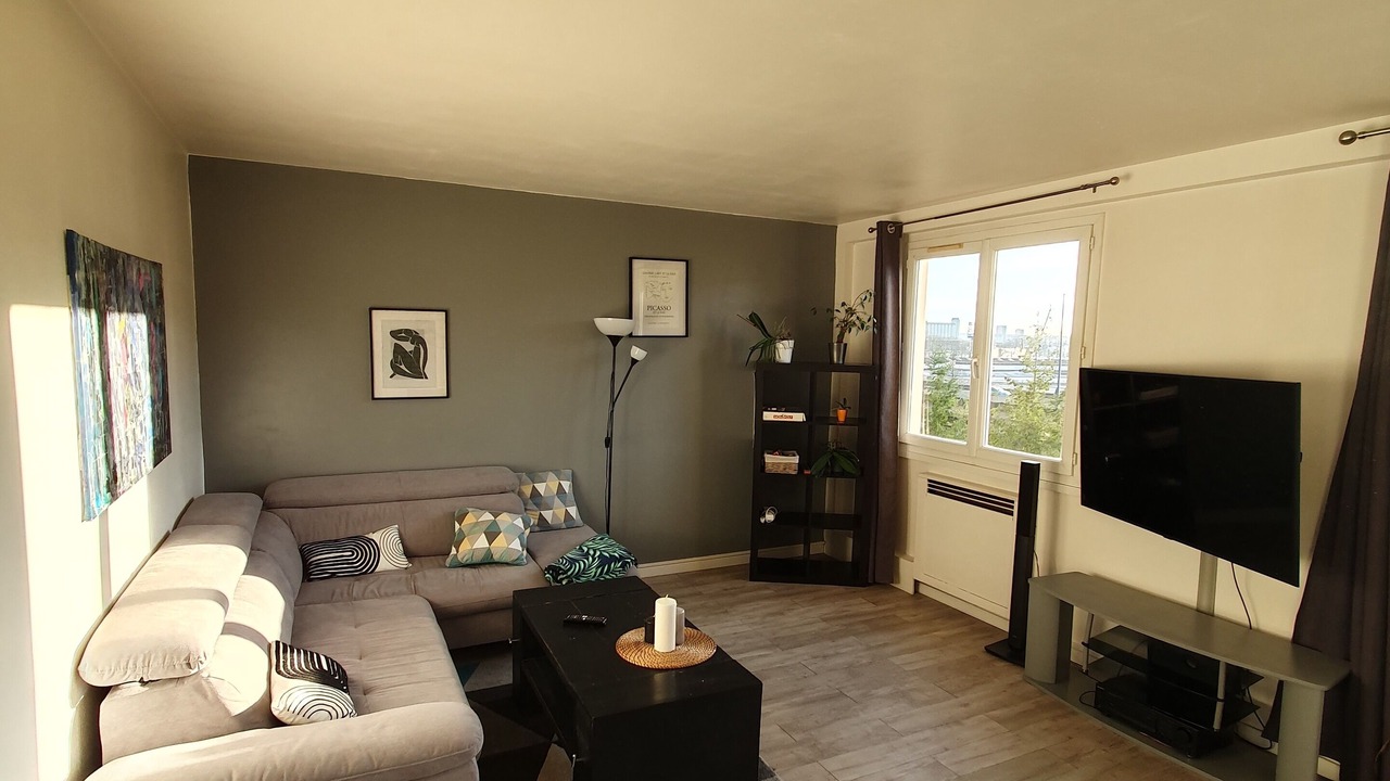 Photo of Livingroom in Coteaux Ouest