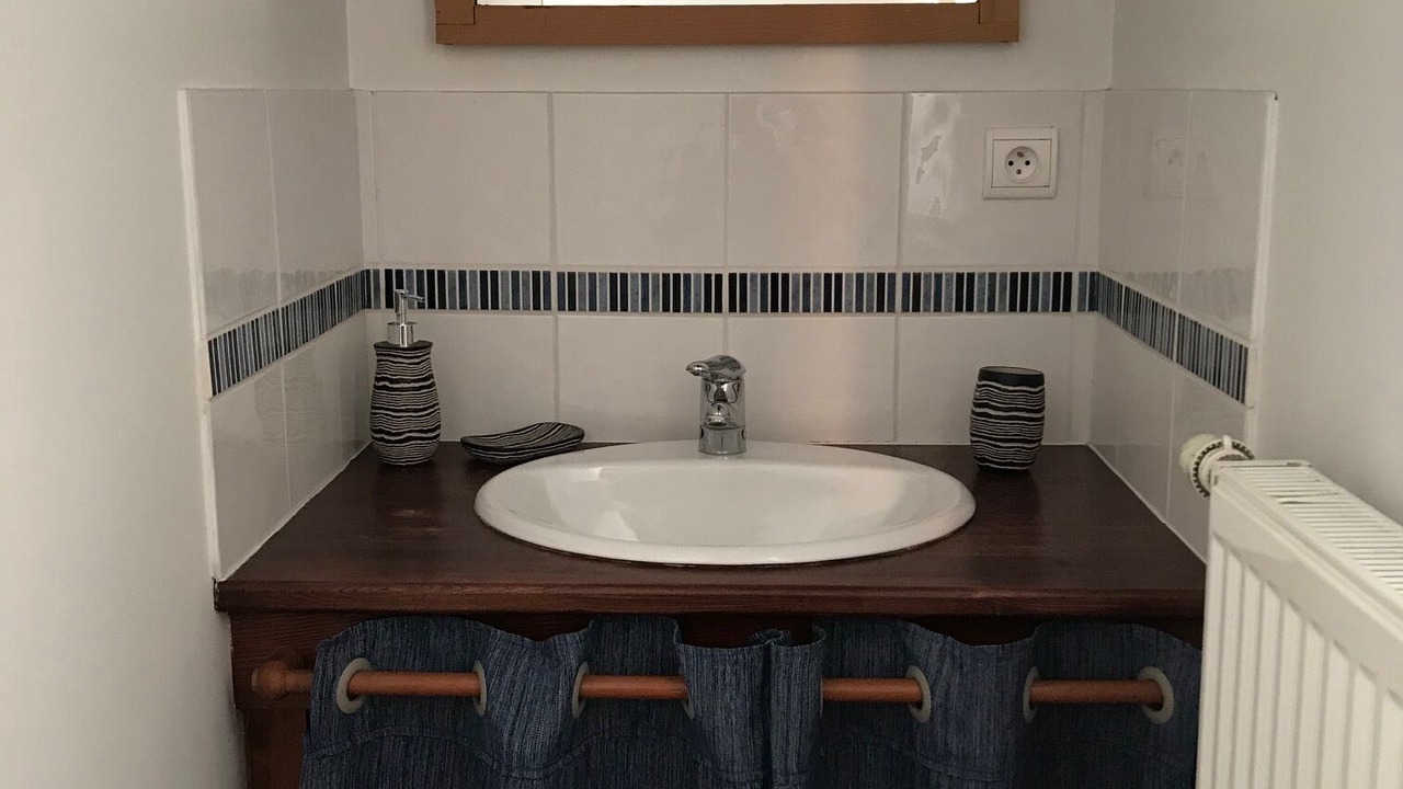 Photo of Bathroom in Rumegies