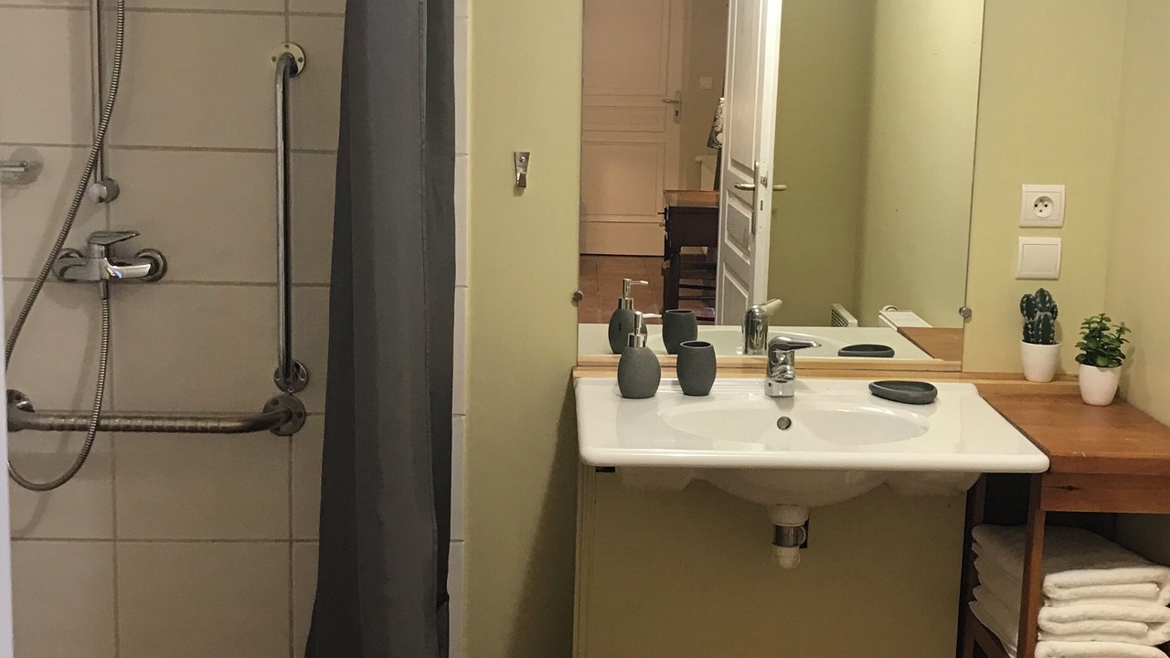 Photo of Bathroom in Rumegies
