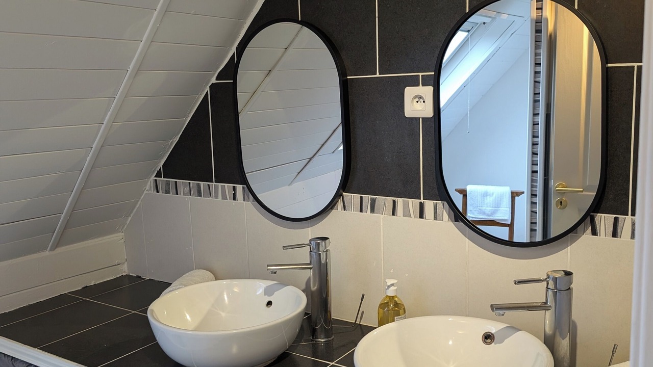 Photo of Bathroom in Saussay-la-Campagne