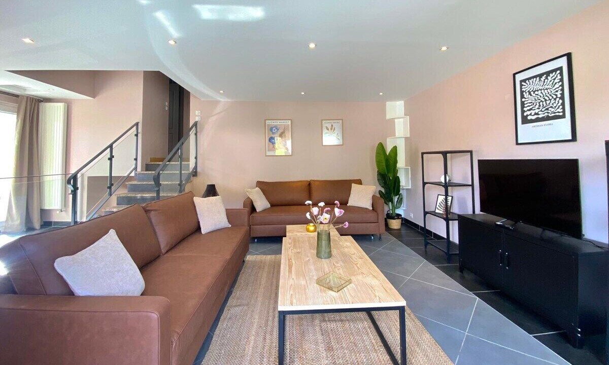 Photo of Livingroom in Vernon