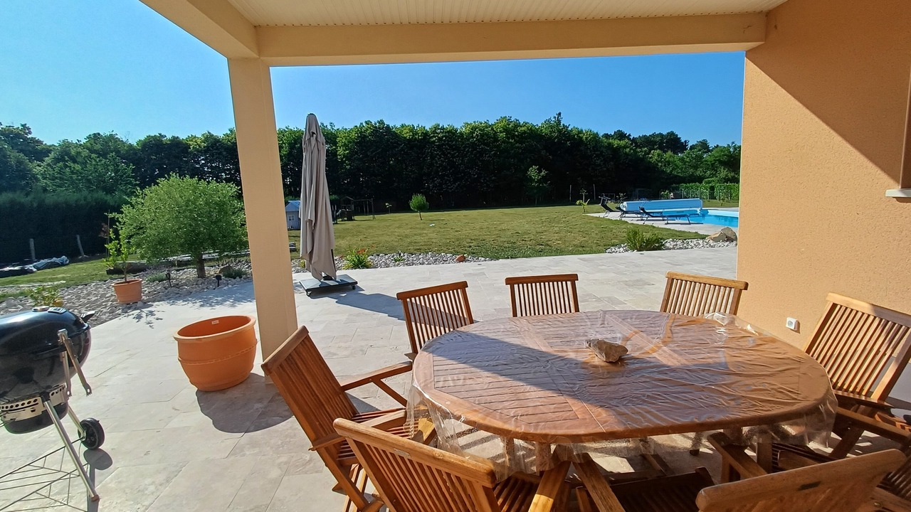 Photo of Outdoor in Cerans-Foulletourte