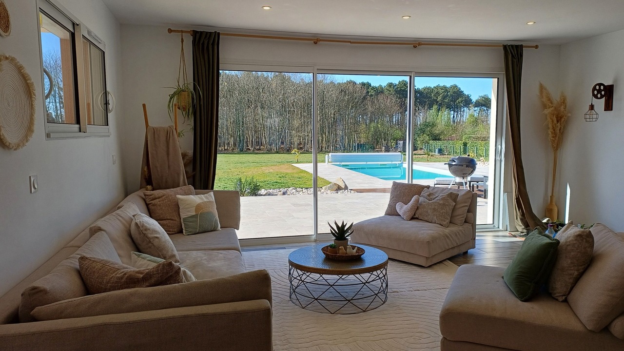Photo of Livingroom in Cerans-Foulletourte