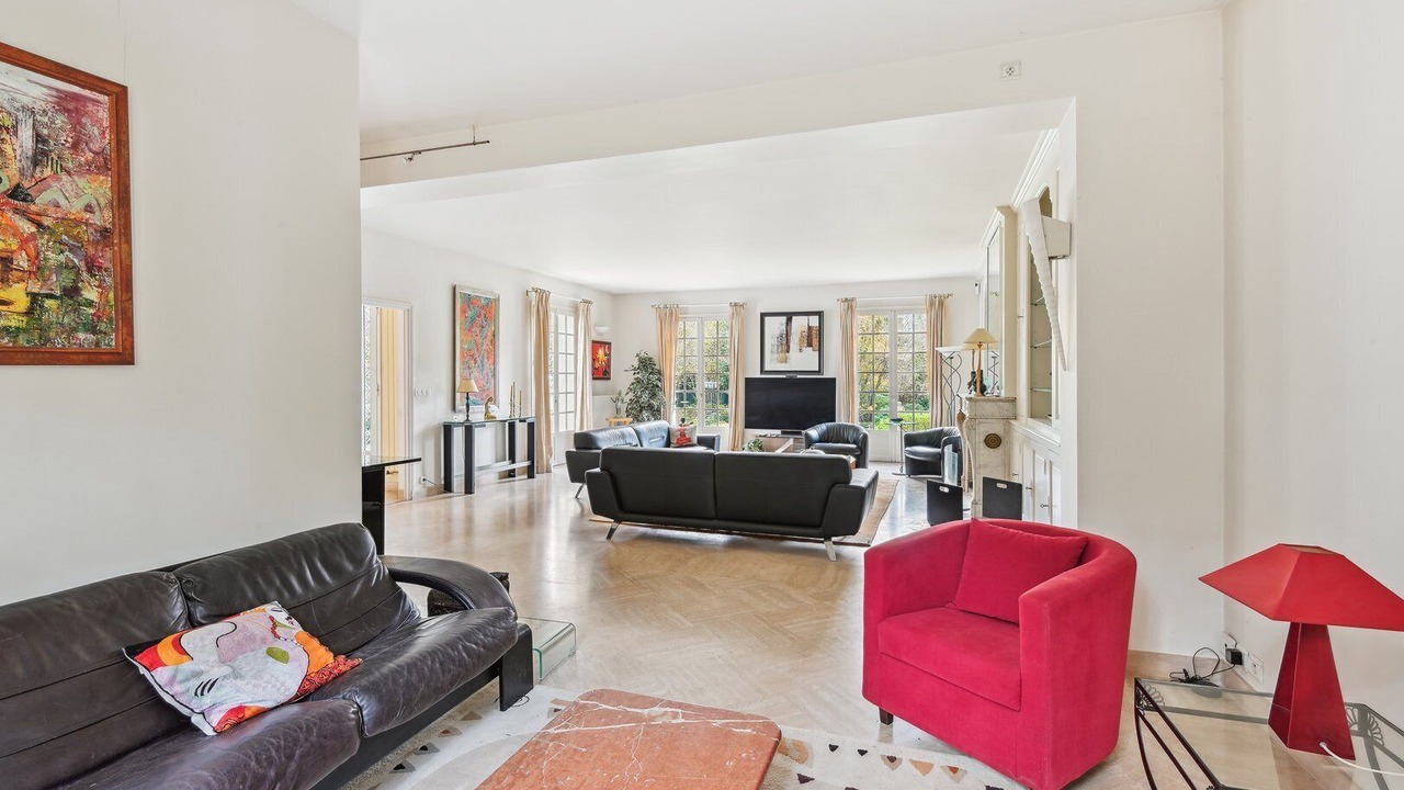 Photo of Livingroom in Rueil-Malmaison
