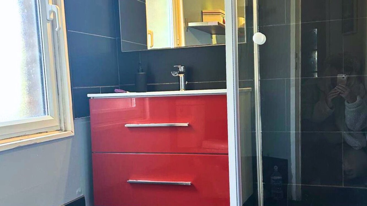 Photo of Bathroom in Pronleroy