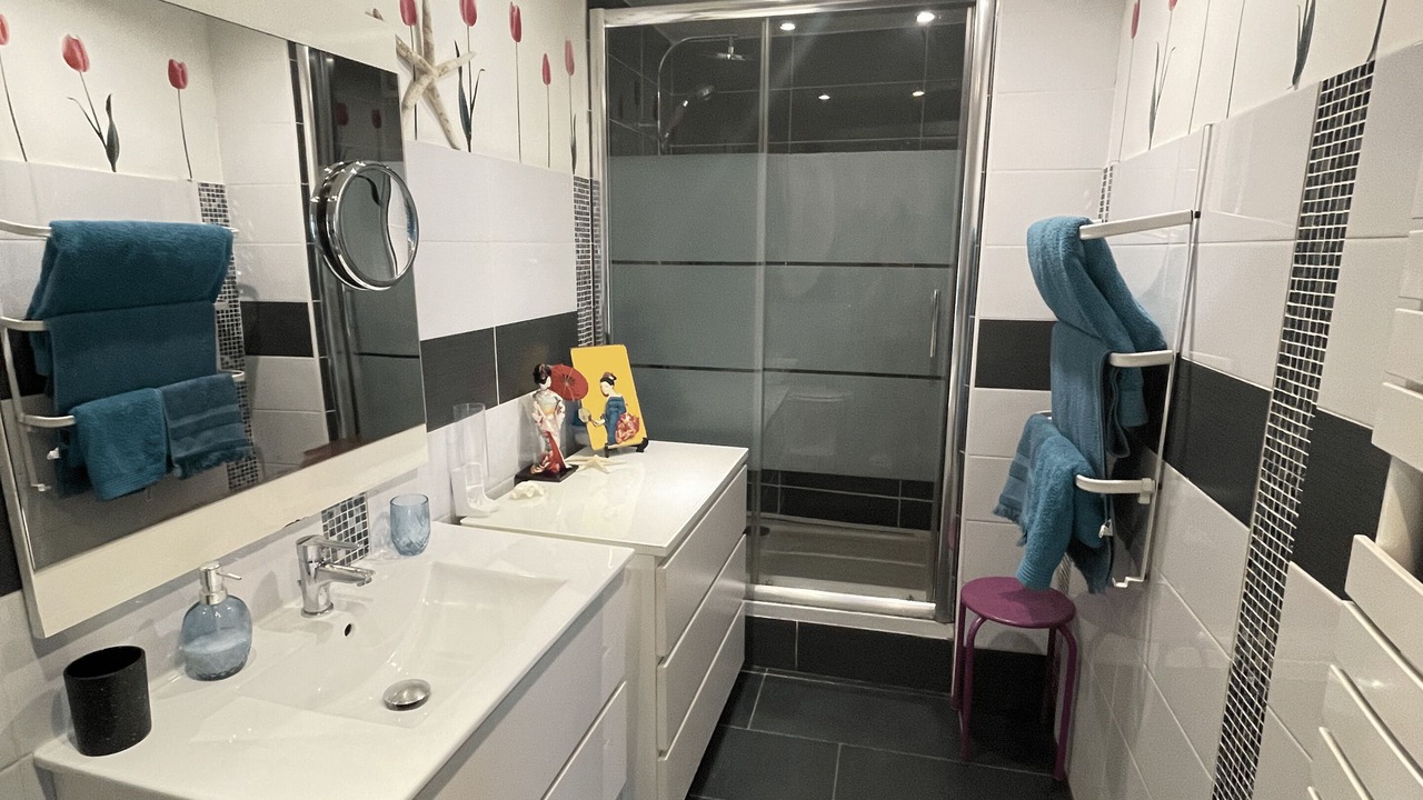 Photo of Bathroom in Bondy