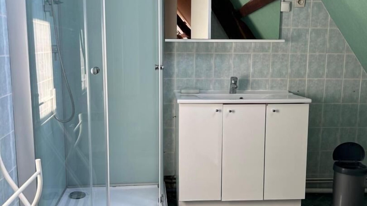 Photo of Bathroom in Canville-les-Deux-Eglises