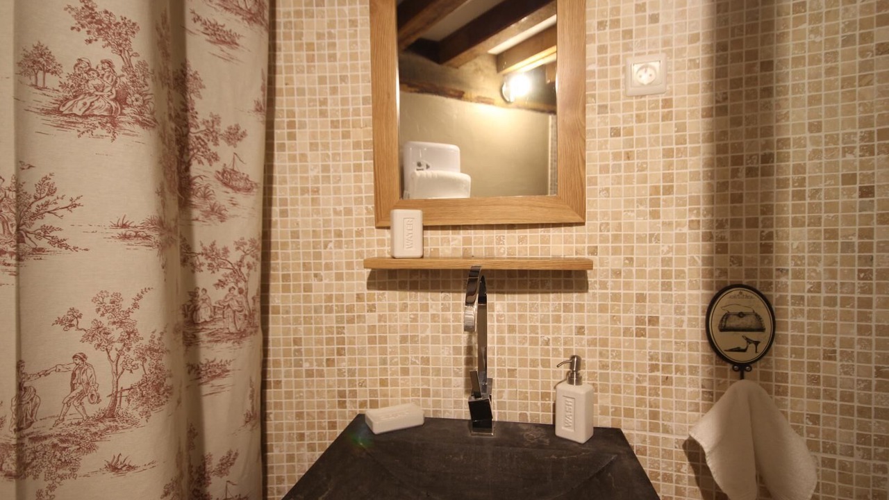 Photo of Bathroom in Ernemont-sur-Buchy
