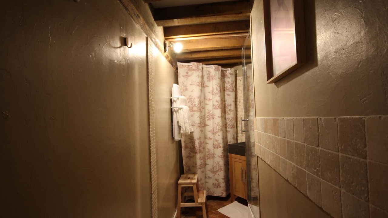 Photo of Bathroom in Ernemont-sur-Buchy