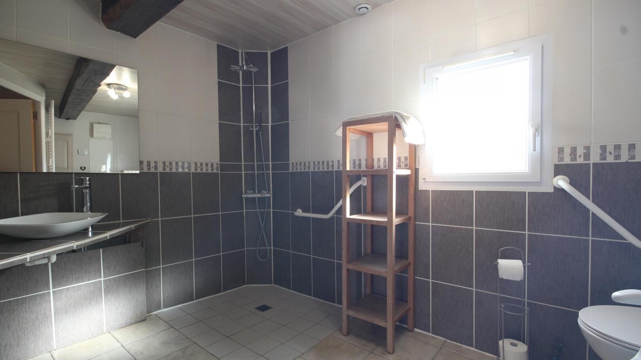 Photo of Bathroom in Saint-Leger-aux-Bois