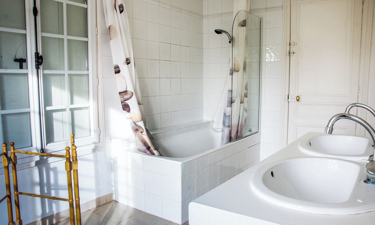 Photo of Bathroom in Gonneville-sur-Scie