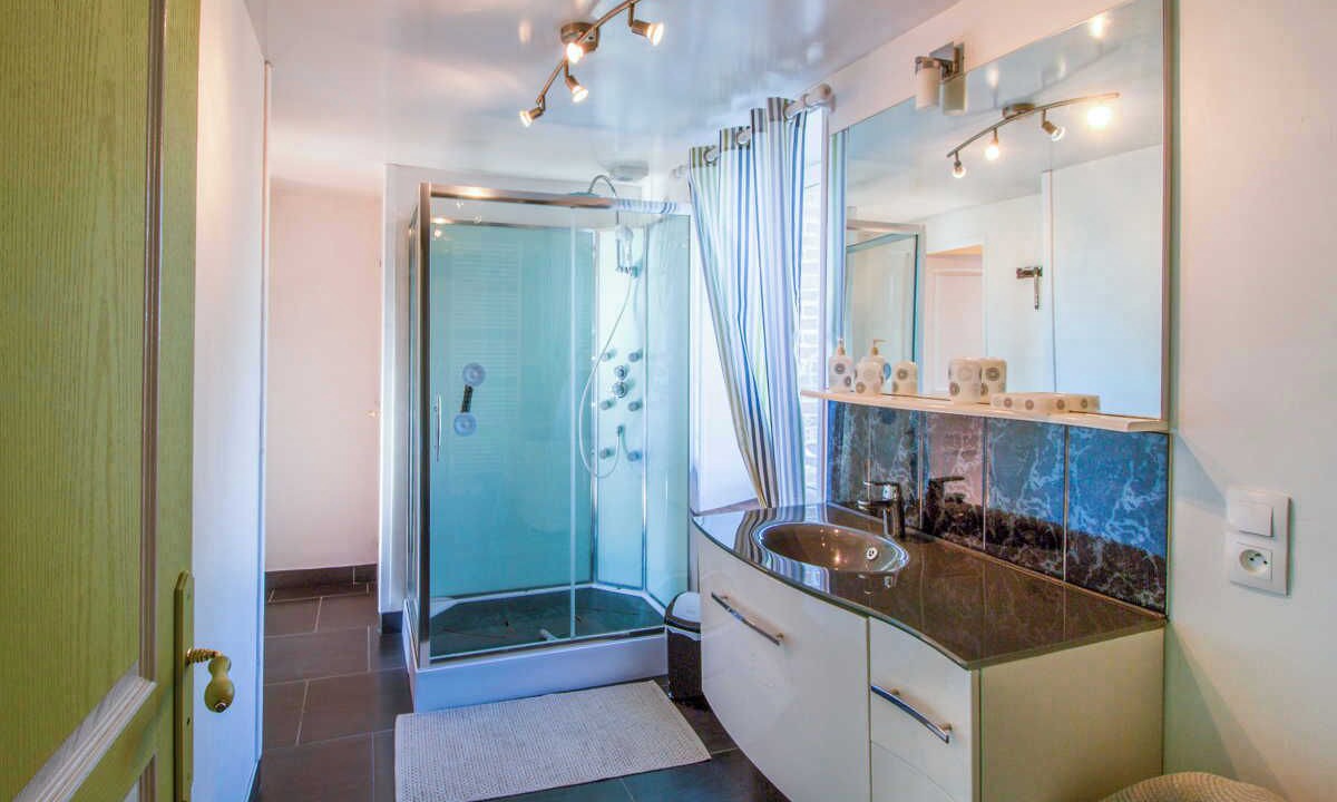 Photo of Bathroom in Hautot-Saint-Sulpice