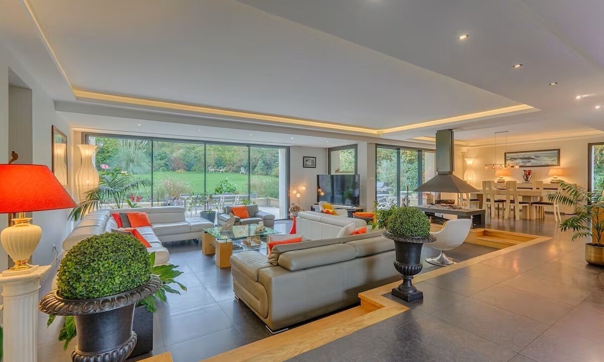Photo of Livingroom in Chevreuse